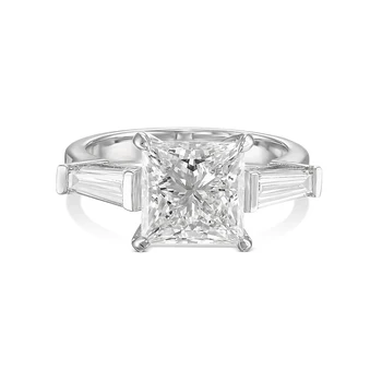 Годежен пръстен с диамант МГИ Vs1 F Princess 2,3 карата, създаден в лабораторията на ИЗРАВНИТЕЛНИТЕ Special